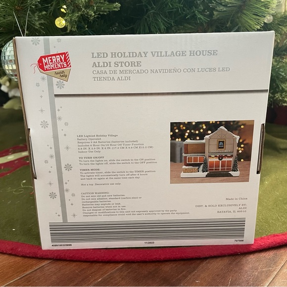 Aldi Merry Moments ALDI STORE LED Light Up Holiday Village House 2023 Ne… - Picture 4 of 6